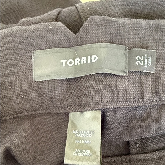 Torrid Black Flat Front Men's Shorts - Picture 7 of 9